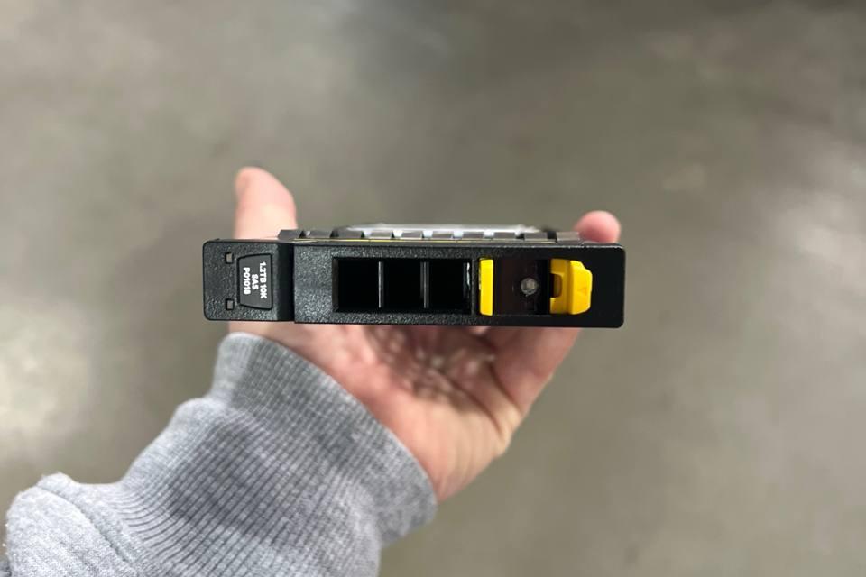 HPE 840457-001, Носитель информации