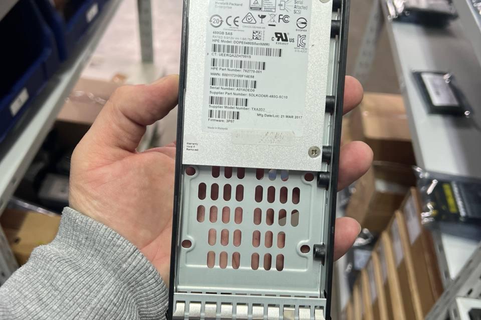 HPE K2P88A, Носитель информации