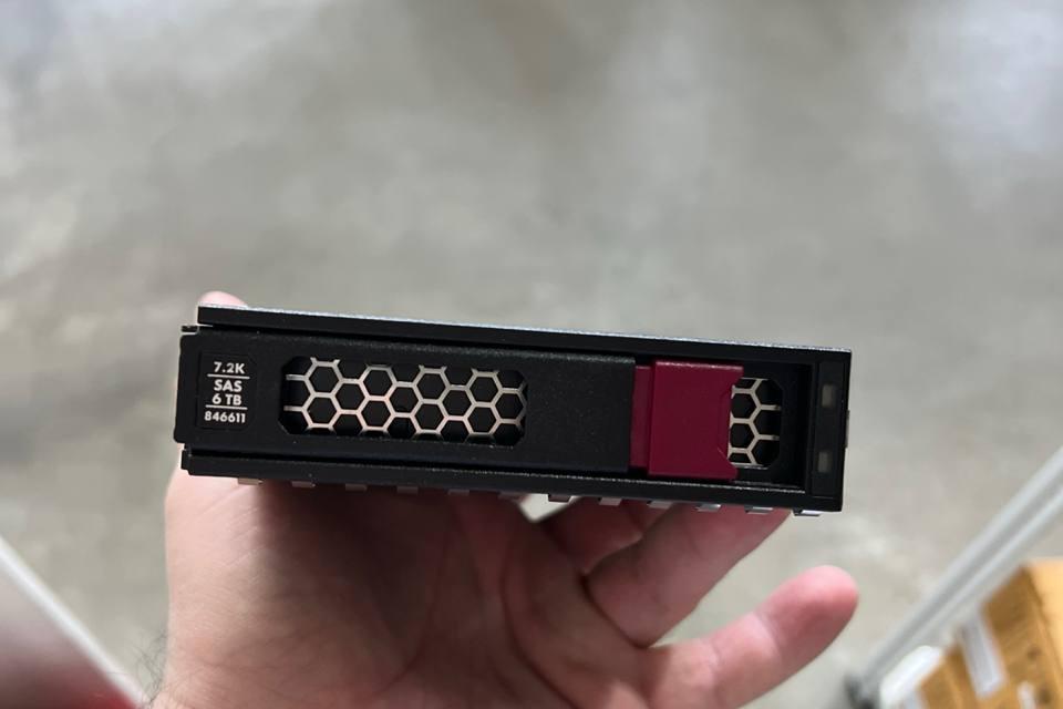 HPE 846611-001, Носитель информации