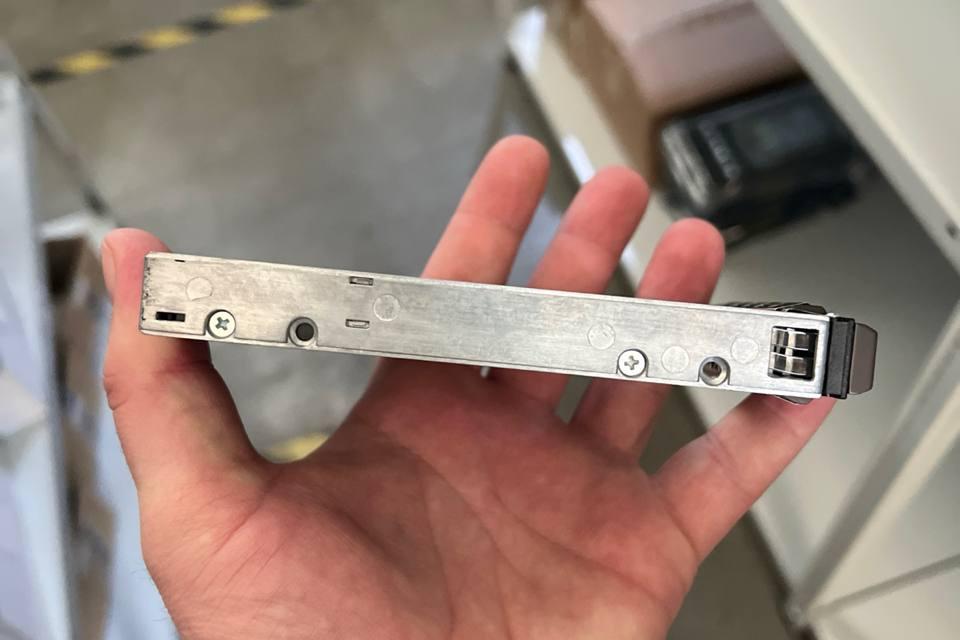 DELL GKY31, Носитель информации