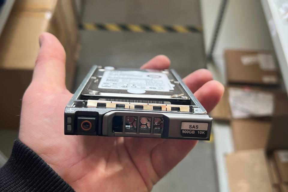 DELL RC34W, Носитель информации