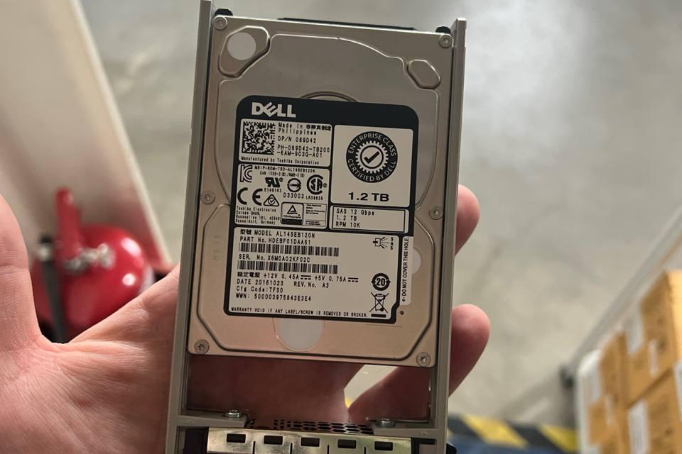 DELL 89D42, Носитель информации