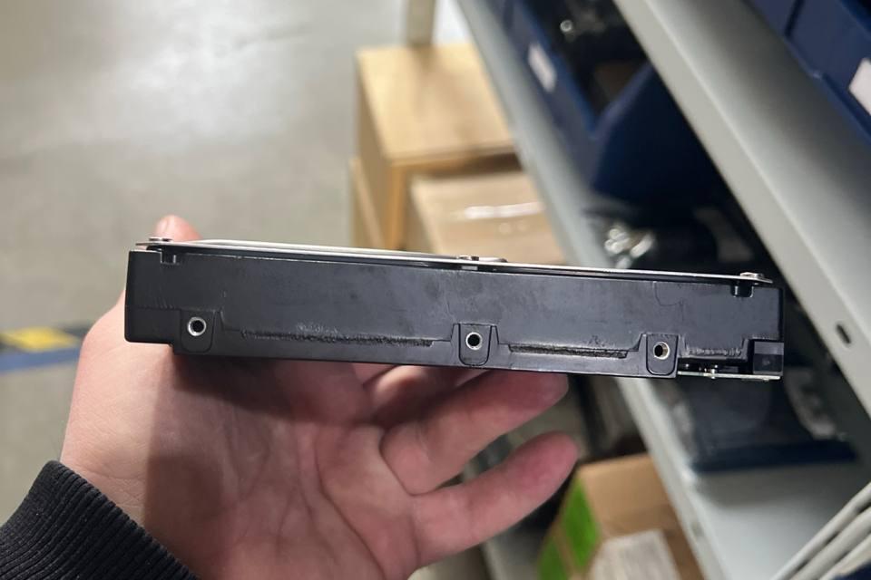 DELL 1MVTT, Носитель информации