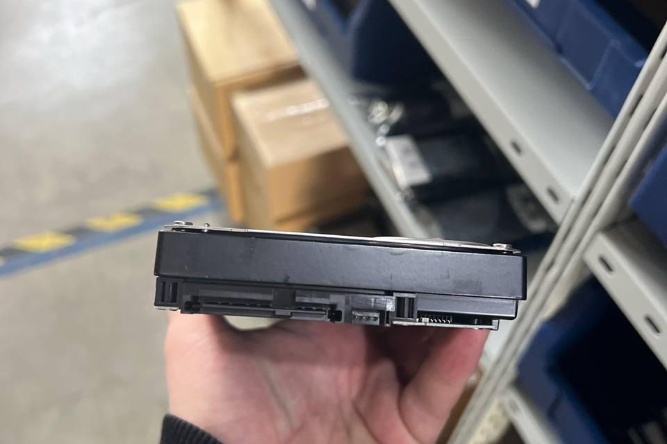 DELL 1MVTT, Носитель информации