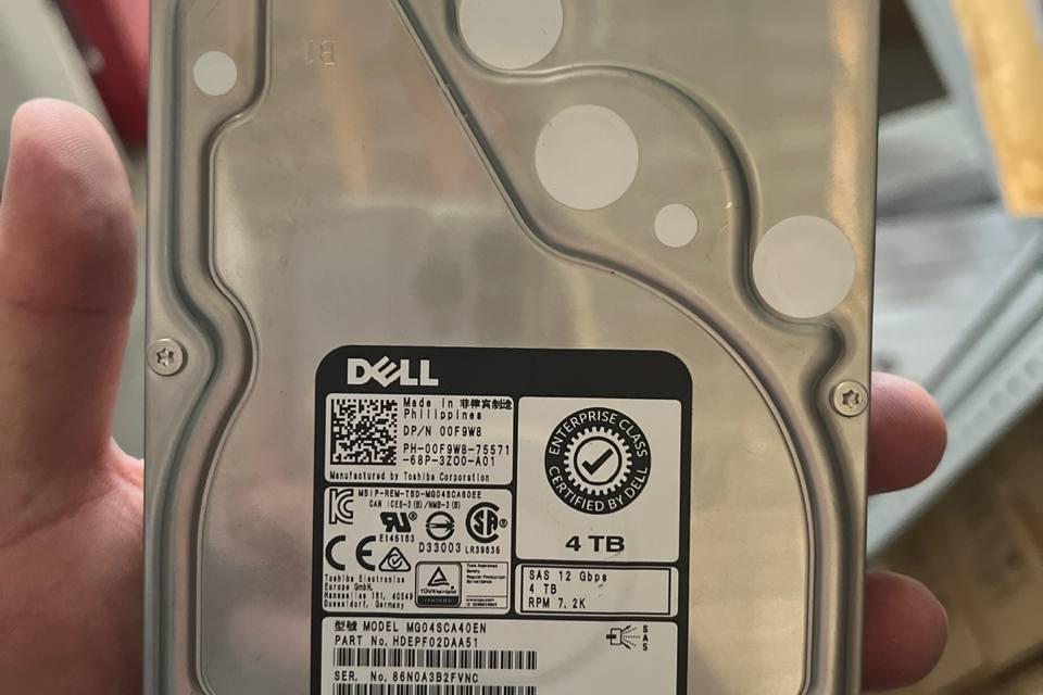 DELL 0F9W8, Носитель информации