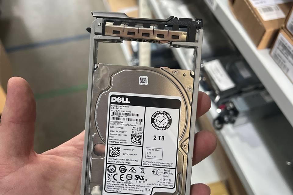 DELL TMVN7, Носитель информации
