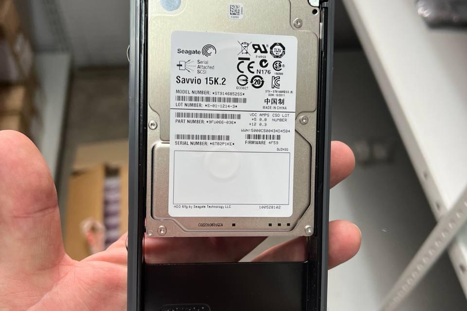Hitachi 5541893-A, Носитель информации