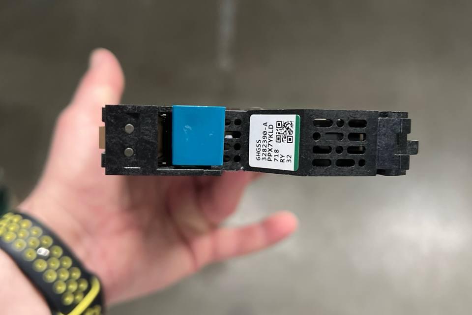 Hitachi 3282390-A, Носитель информации