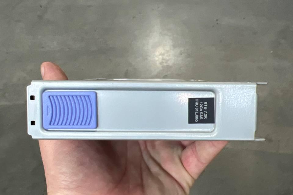 IBM 01LJ065, Носитель информации