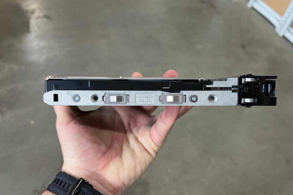 IBM 00Y2426, Носитель информации