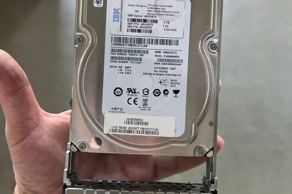IBM 46W0979, Носитель информации