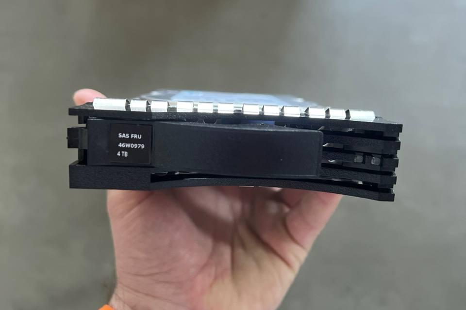 IBM 46W0979, Носитель информации