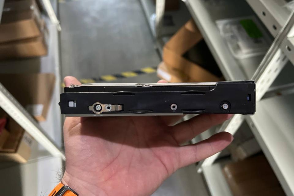 IBM 01LJ064, Носитель информации