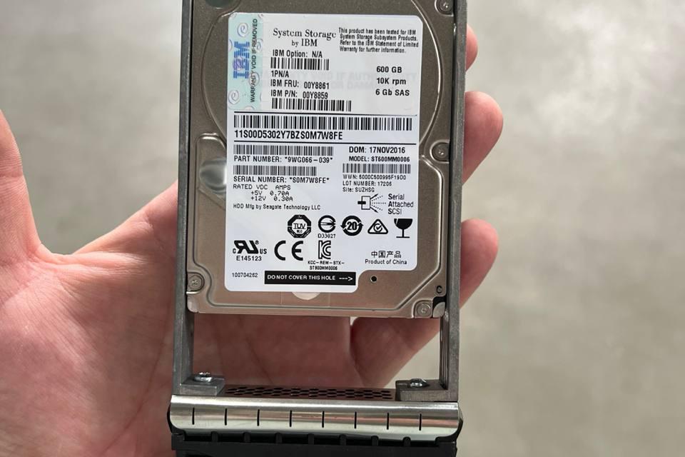 IBM 90Y9001, Носитель информации