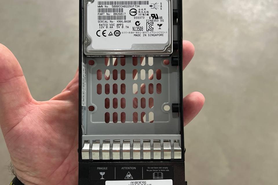 IBM 85Y5864, Носитель информации